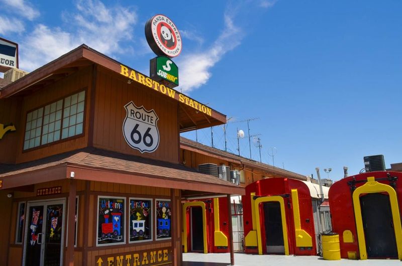 10 BBQ Spots Along Route 66 To Visit On Your Next Road Trip - Decor Hint Desert Smoke BBQ (Barstow, California)