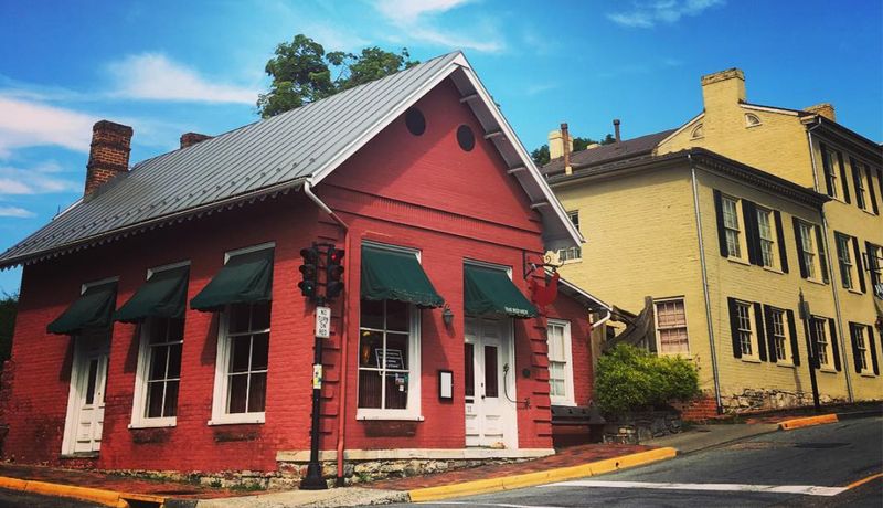 The Red Hen – Lexington
