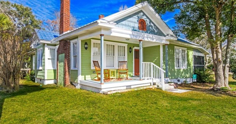 9 Savannah Squareside Homes That Feel Straight Out Of A Fairy Tale - Decor Hint The Mermaid's Maritime Manor