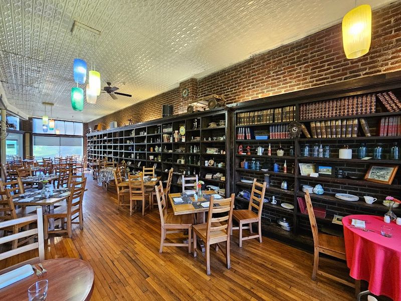 The Palisades Restaurant – Eggleston