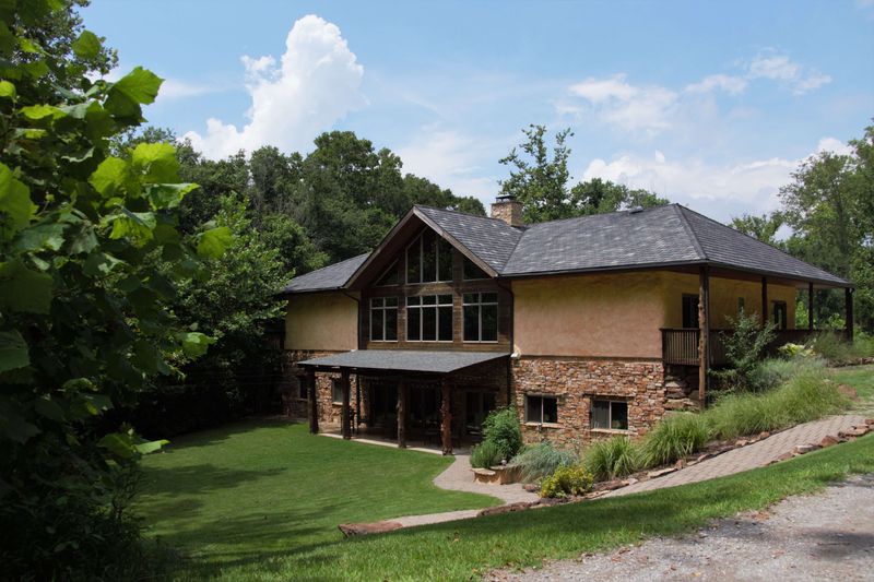 The Incredible Makanda Inn & Cottages' Sustainable Retreat
