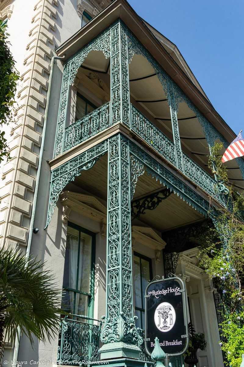 The Pineapple Gate Grandeur