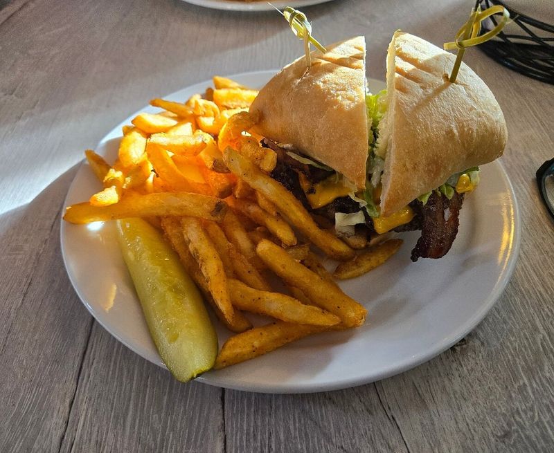 Beachside Florida Fish Shacks Serving Perfect Grouper Sandwiches - Decor Hint Key Largo Conch House – Key Largo