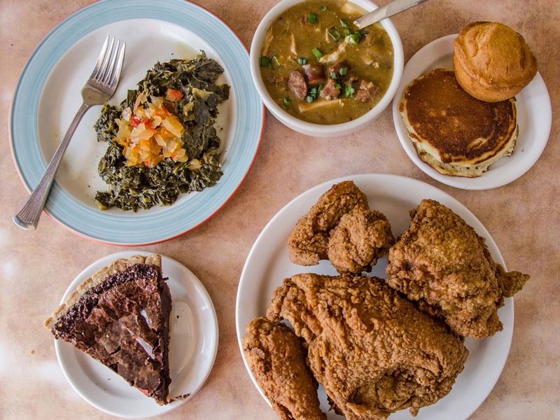 Arnold’s Country Kitchen’s Meat-And-Three Magic
