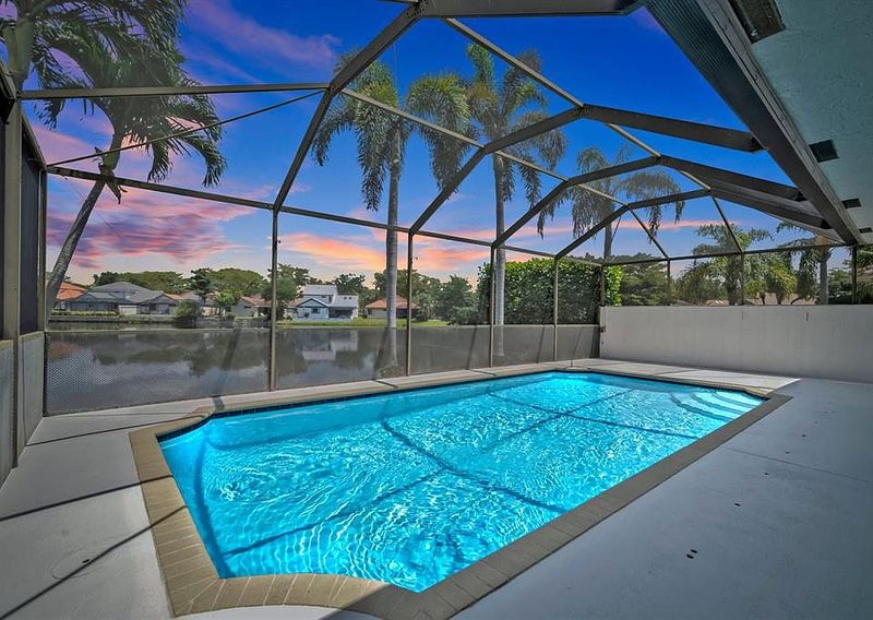 10 Florida Ranch Houses With Backyards Made For Entertaining - Decor Hint Solar-Powered Entertainment Haven In Davie