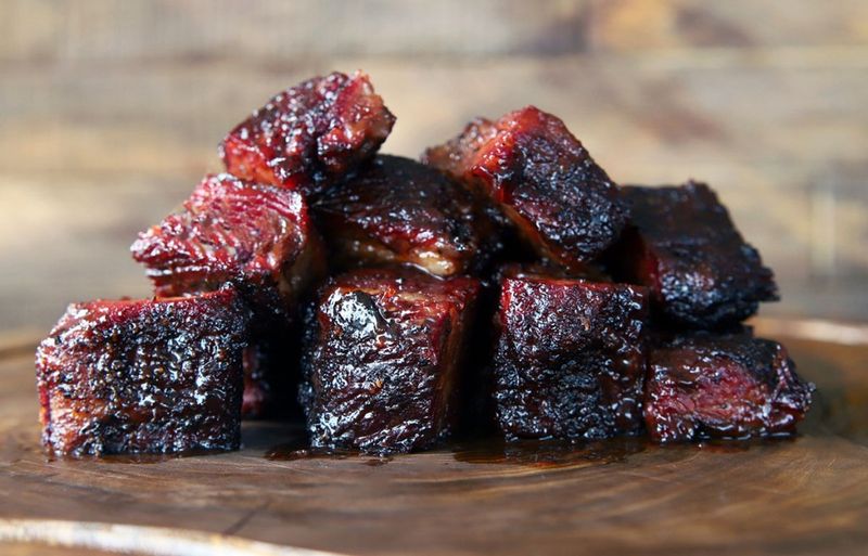 11 Texas BBQ Spots Only True Locals Know About - Decor Hint B & B Butchers & Restaurant (Temple)