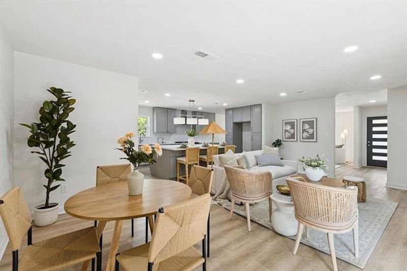 12 Dallas Ranch Homes With Honey-Toned Wood That Glows In Autumn Light - Decor Hint Lake Highlands Golden Hour Retreat