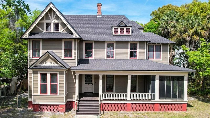 Hattiesburg Vintage Farmhouse Mississippi