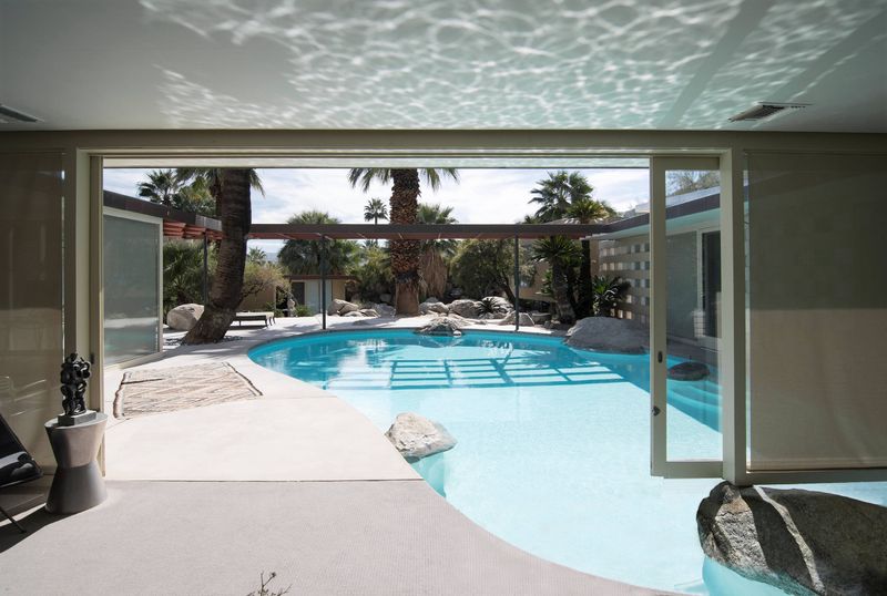 12 Palm Springs Mid-Century Homes That Still Feel Modern And Fresh - Decor Hint The Loewy House