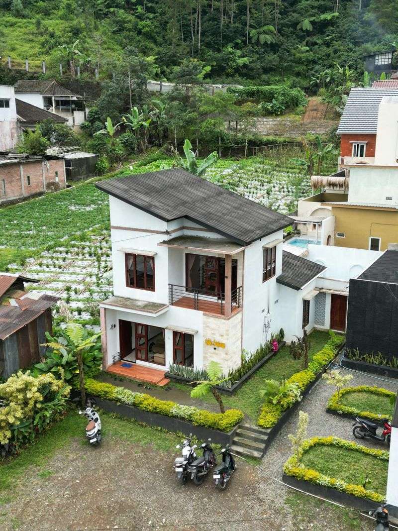 Don't Over-Improve For The Neighborhood