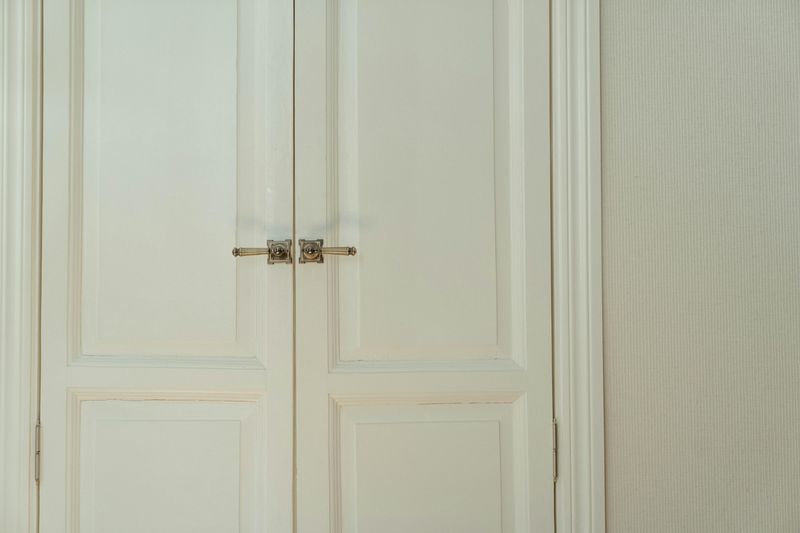 18 Practical Ways That May Increase Your Home's Appeal And Value Before Selling - Decor Hint Install New Door Handles And Locks