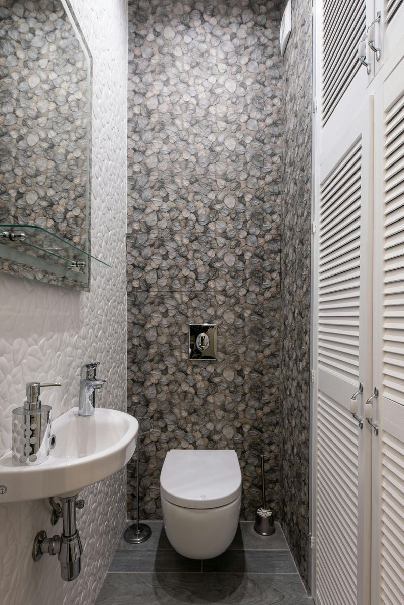 16 Ideas That Could Help Your Tiny Bathroom Look Larger - Decor Hint Choose Narrow Cabinets