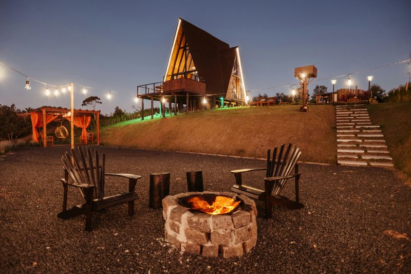12 Small Investments That May Make Your Backyard A Relaxing Hideaway - Decor Hint Build a simple fire pit