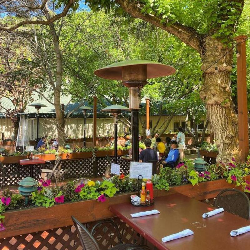 Utah Breakfast Spots That Bring Warmth To A Mountain Morning - Decor Hint Ruth's Diner in Emigration Canyon