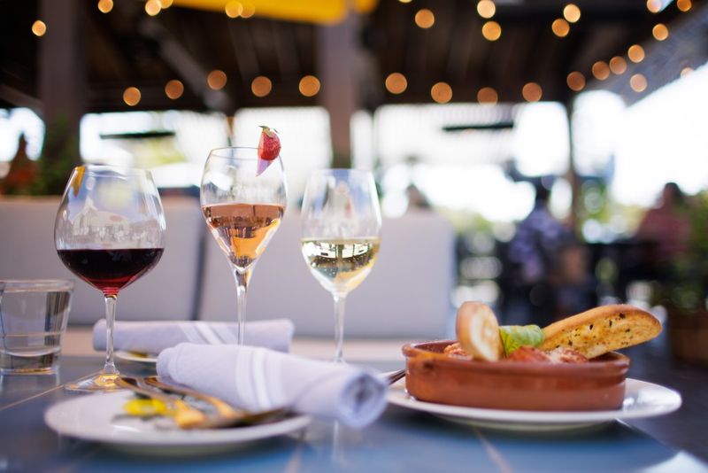 Food Steals The Show At Napa Valley California Wine Taverns - Decor Hint Dessert Pairings Create Sweet Finale Experiences