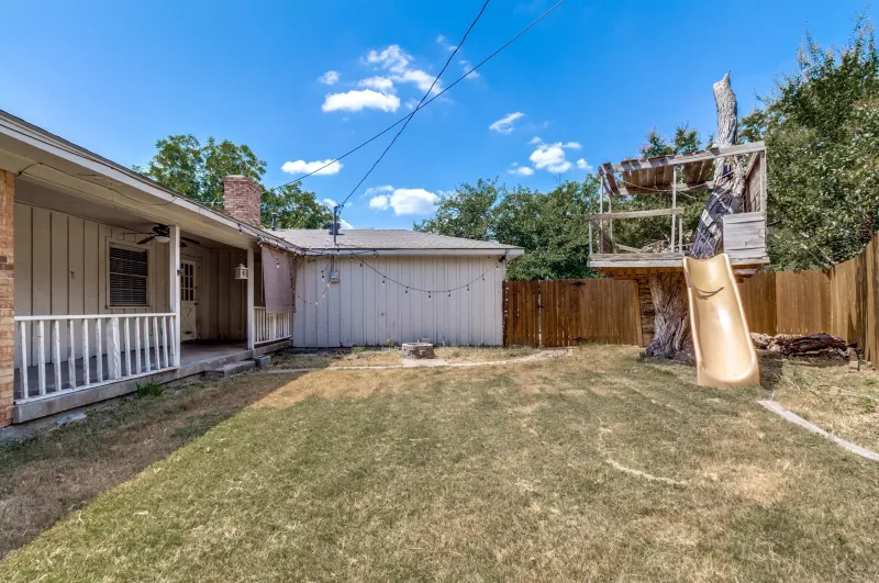 10 Dallas Ranch Homes With Family-Friendly Layouts - Decor Hint Coogan Drive's Corner Lot Wonder