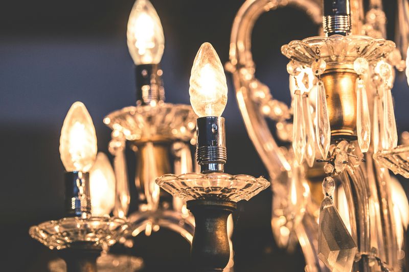 9 Throwback Home Styles From The 1970s You May Have Seen Before - Decor Hint Brass Light Fixtures