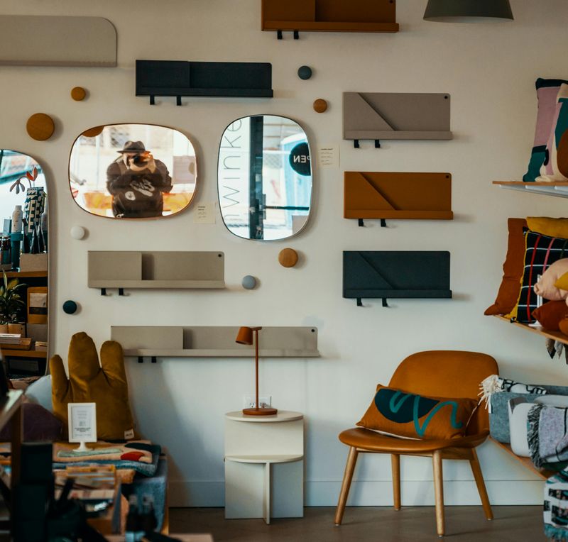 19 Interior Ideas Likely To Become Popular In Living Rooms Soon - Decor Hint Artistic wall mirrors in unique shapes