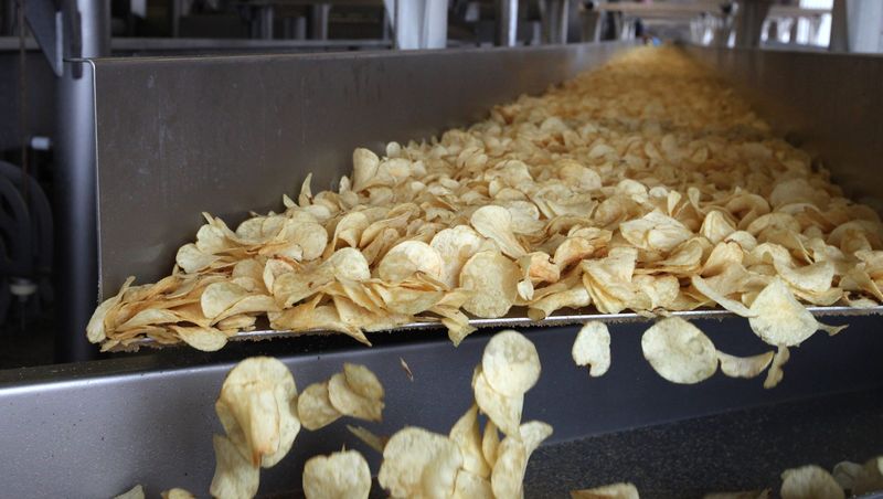 20 Favorite Foods You're Ruining By Storing In The Fridge, Michigan Style - Decor Hint Better Made Potato Chips