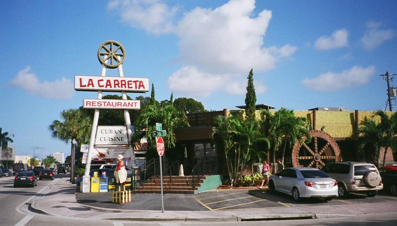 13 Authentic Cuban Restaurants To Try In Florida - Decor Hint La Carreta – Miami