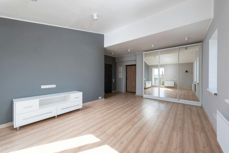 Wall-To-Wall Mirrors