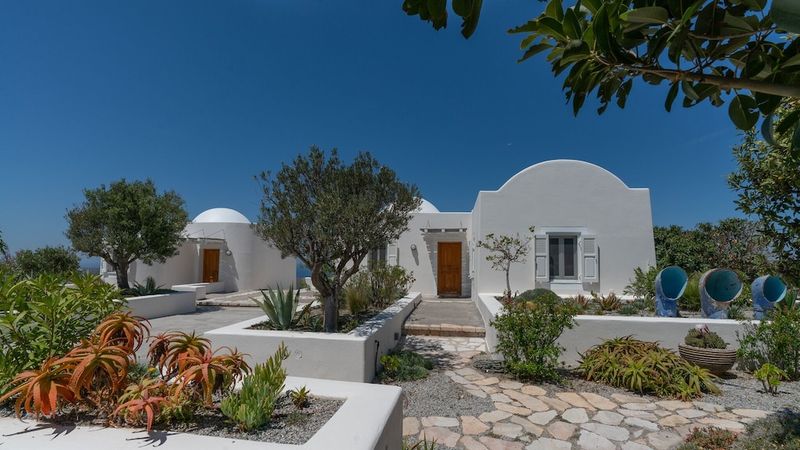 8 Scottsdale Desert Villas With Mediterranean Flair - Decor Hint La Hacienda Azul