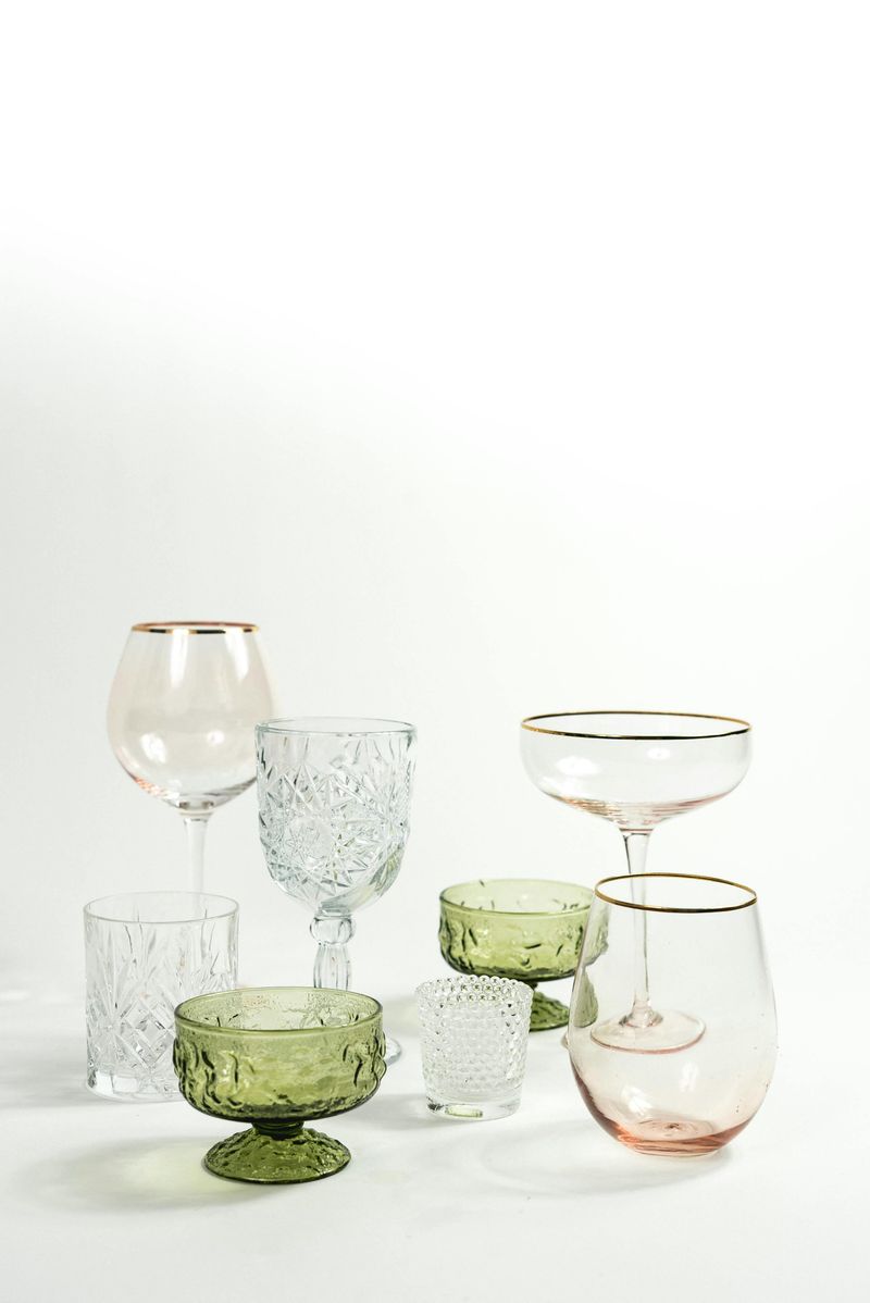 8 Timeless Secondhand Items That May Be Trendy Again - Decor Hint Retro glassware sets