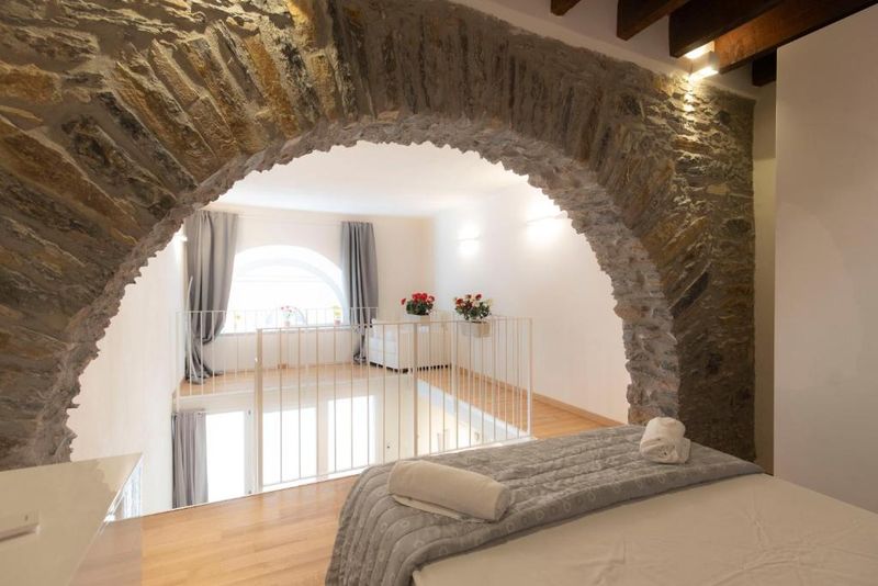 8 Portland Loft Bedrooms That Embrace Arches And Stone Elegance - Decor Hint Stone Arch Drama