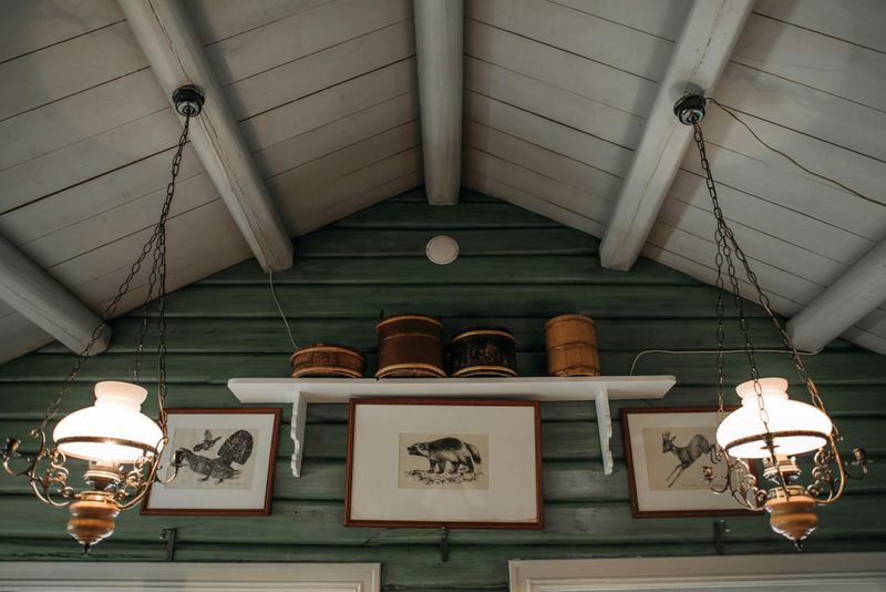 Picture Rails