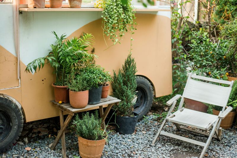 8 Ways To Make A Small Garden Feel Like A Hidden Oasis - Decor Hint Container Gardens: Flexible plant placement