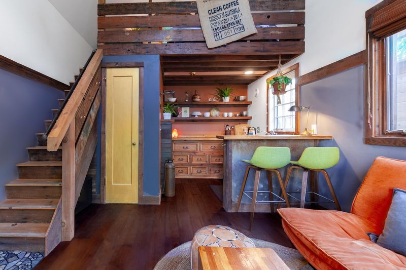Artsy Escape In Alberta Arts District Lofts
