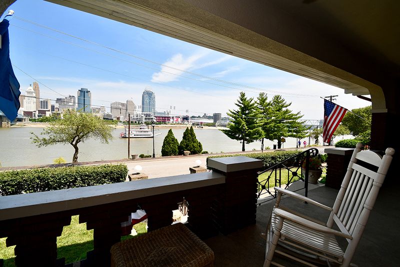 Step Onto The Front Porch Of These Classic Ohio Craftsman Homes - Decor Hint Cincinnati's River View Bungalow