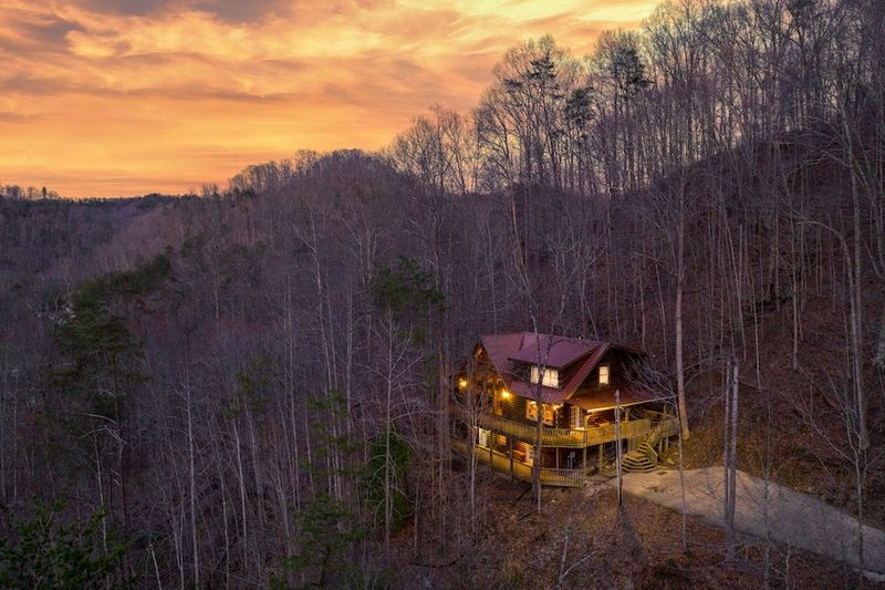 10 Kentucky Log Cabins Finished In Warm Honey Oak - Decor Hint Moonlight Ridge Haven