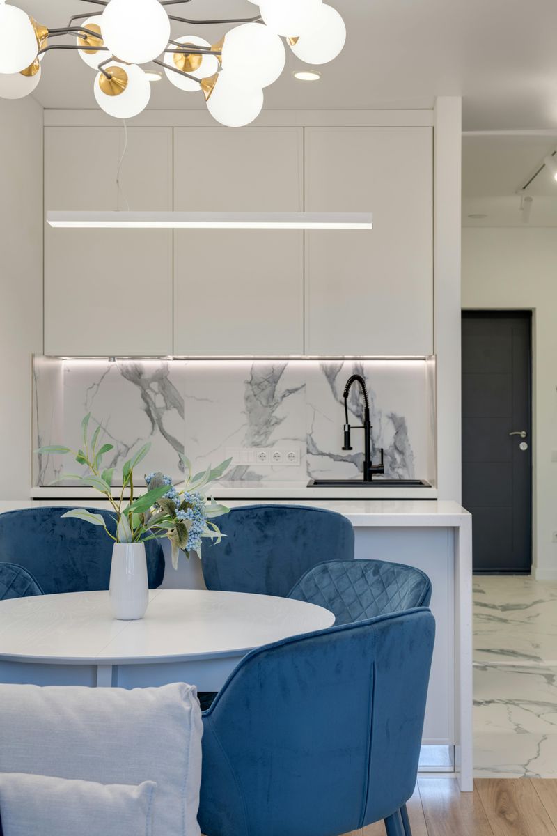 Contemporary White Kitchens With Clean Lines