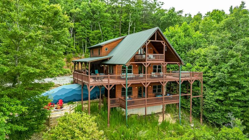 Foxfire Mountain House in Mount Holly