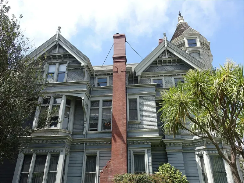 9 San Francisco Victorian Homes Featuring Beloved Historic Details - Decor Hint Haas-Lilienthal House – Pacific Heights