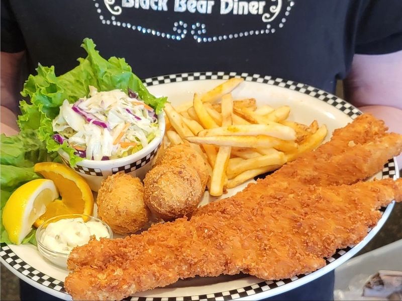 6 California Chicken Fried Steaks That Are A Meal And A Half - Decor Hint Black Bear Diner's Mountain-Sized Masterpiece - Bakersfield