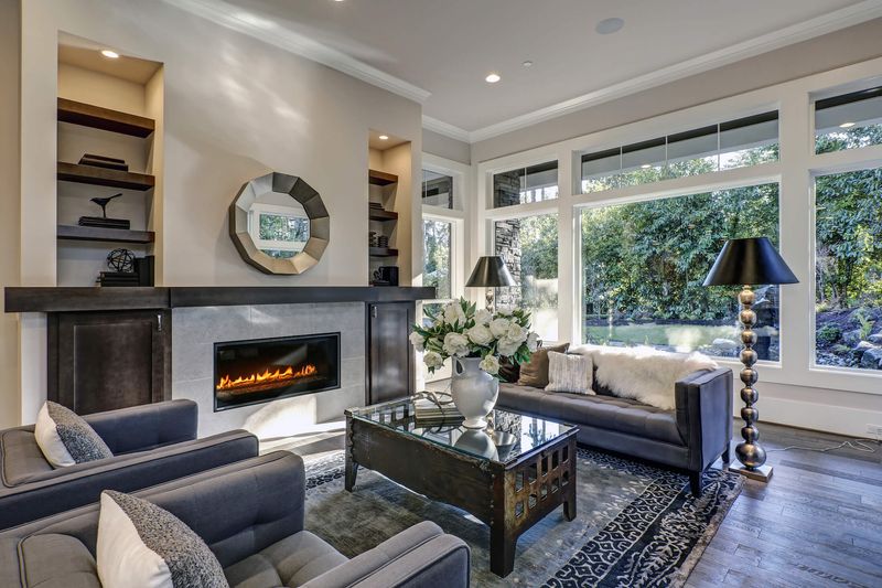 Hartland Elegance On Saint Robin Lane