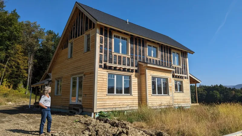Waitsfield Chalet – Straw Bale Construction Meets Modern Design