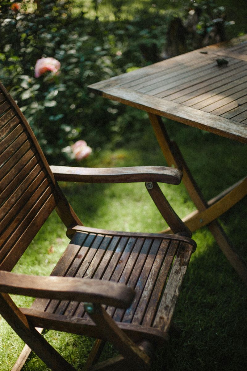 8 Landscaping Mistakes That May Make Buyers Think Twice - Decor Hint Outdated or Rusted Garden Furniture