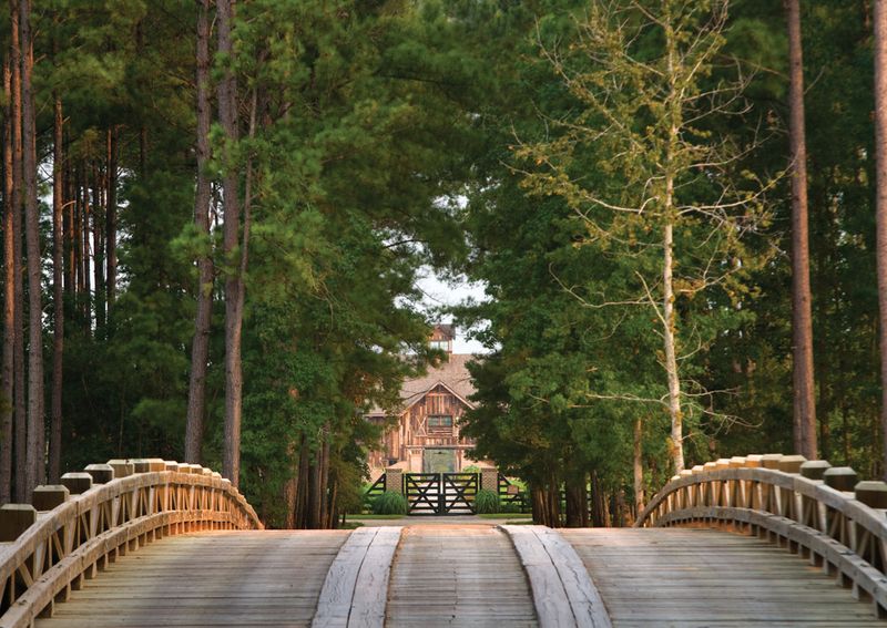 10 Reasons Why Georgia's $52.5M Island Is At The Top Of The Luxury Market - Decor Hint Fortress-Like Seclusion