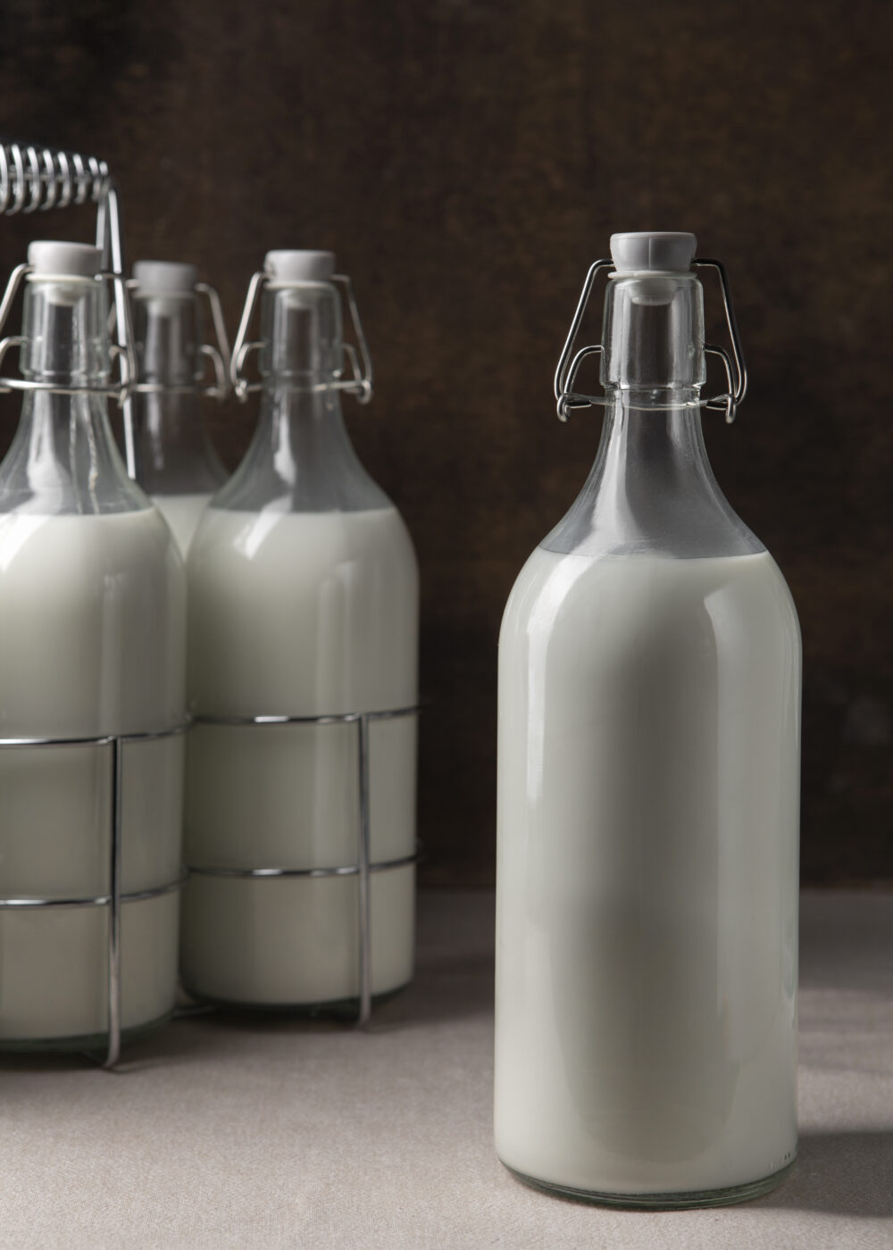 17 Traditional Kitchen Tools That May Be Less Familiar To Younger Generations - Decor Hint Milk Bottle Carrier