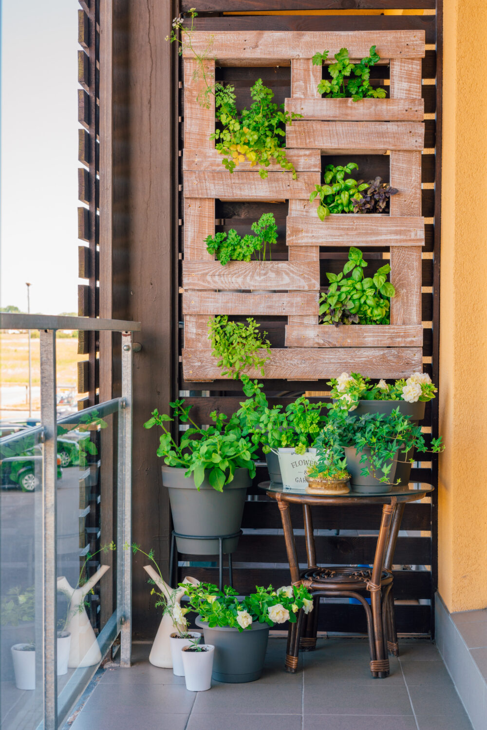 15 Wooden Pallet Upcycling Ideas That Could Be Worth Considering - Decor Hint Herb & Vegetable Garden