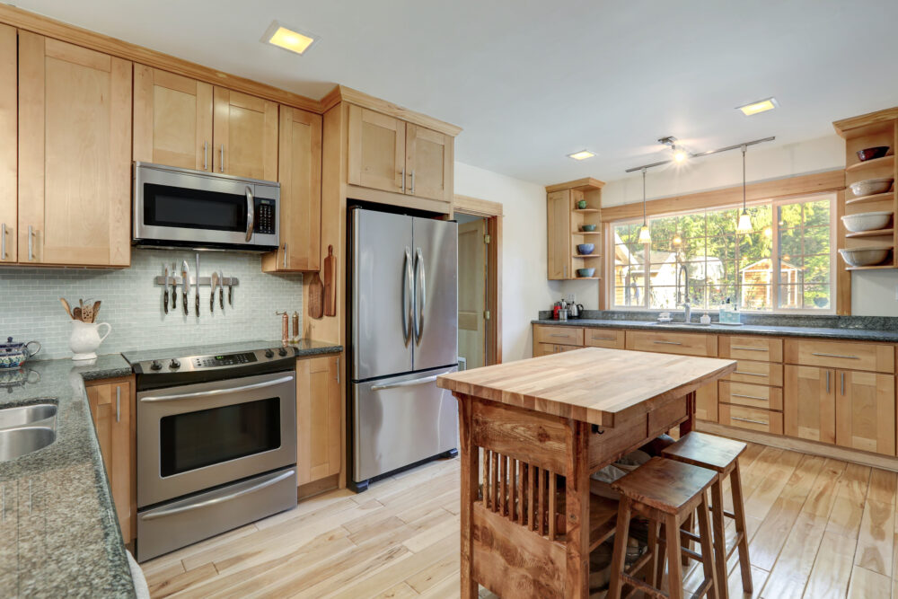 Freestanding Kitchen Islands