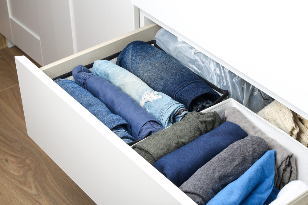 19 Closet Makeover Ideas That May Be Worth Considering - Decor Hint Incorporate Drawer Organizers