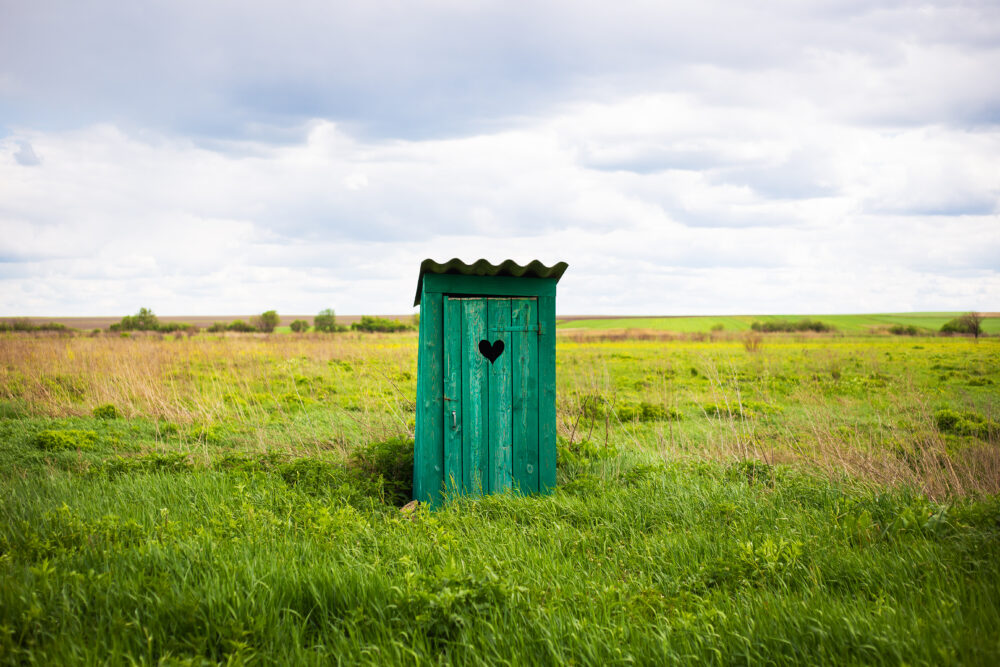 21 DIY Projects That Could Help Reduce Household Costs - Decor Hint Build A Simple Outdoor Composting Toilet