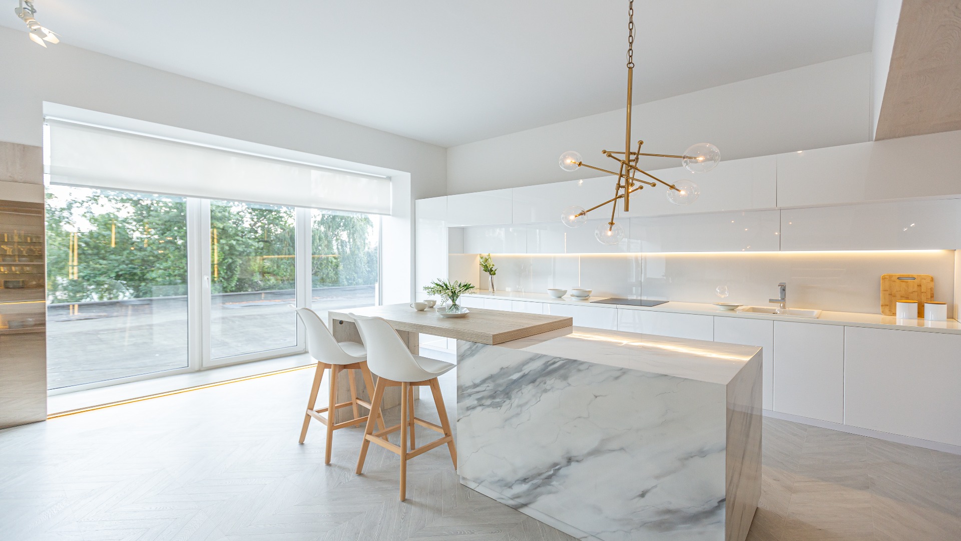 shutterstock 1808378890 resized to 1920x1080 1 - Decor Hint