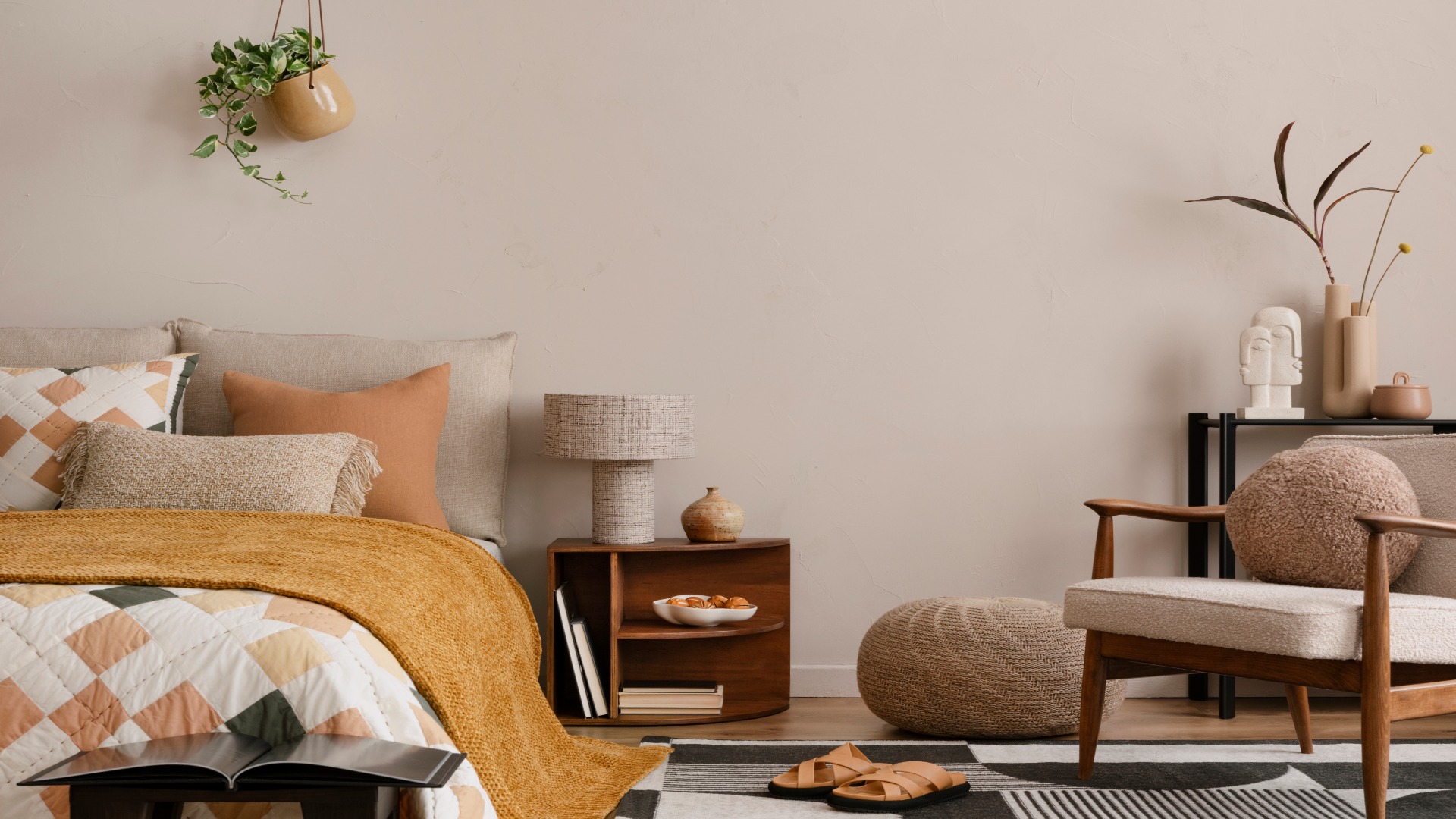shutterstock 2363298691 resized to 1920x1080 1 - Decor Hint