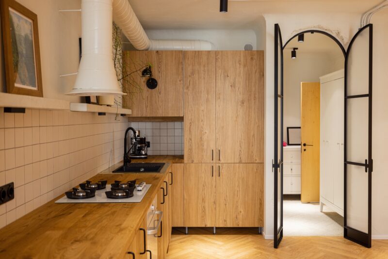 7 Design Approaches That Might Be Replacing Traditional Open Kitchens