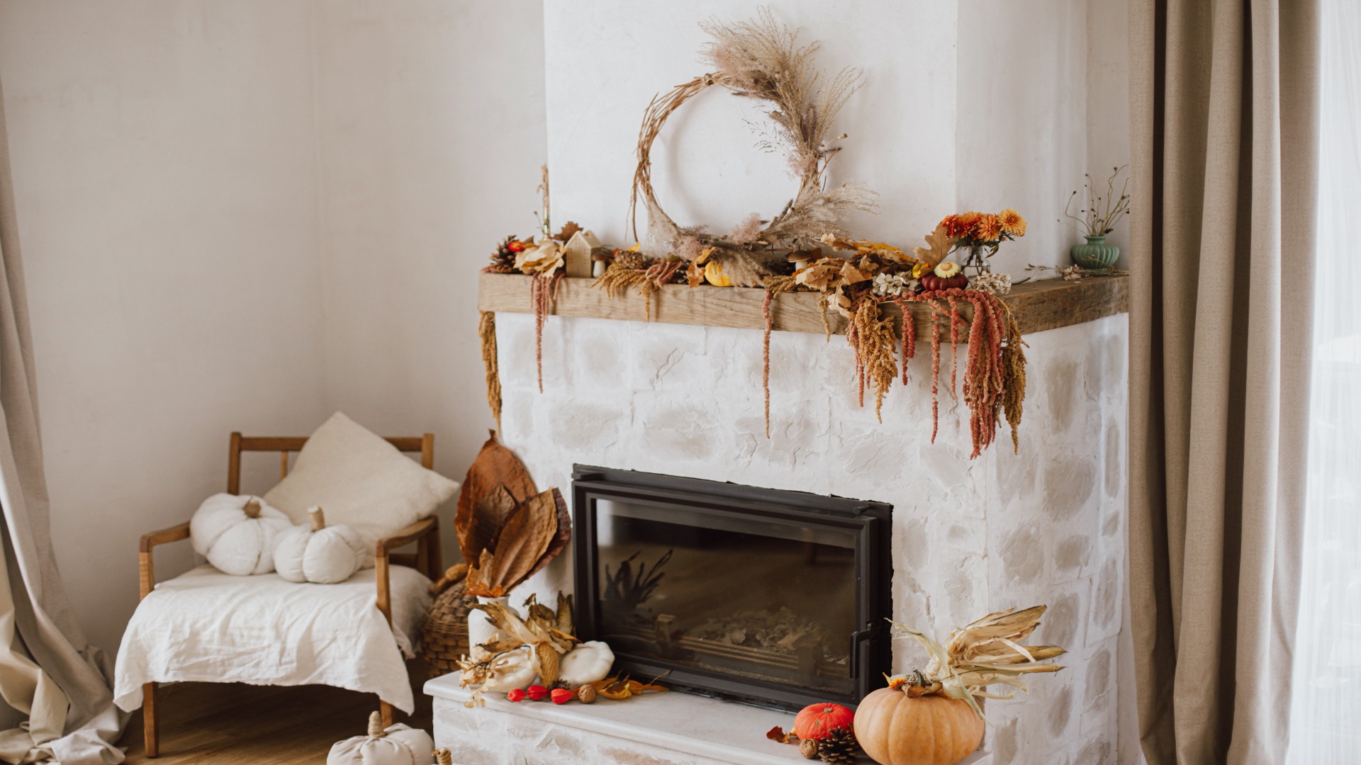 shutterstock 2519821123 resized to 1920x1080 1 - Decor Hint